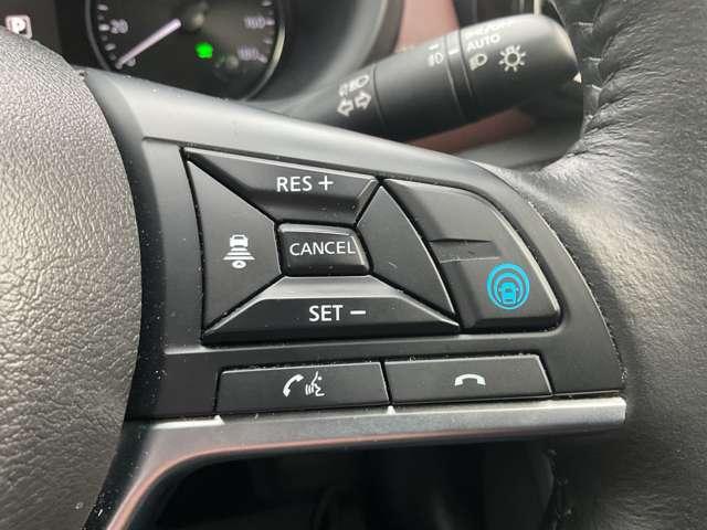 キックス Ｘ　ツートーンインテリアエディション　社用車ＵＰ　プロパイロット　ワイドナビＴＶ　ＥＴＣ　エマージェンシーブレーキ　アラウンドビューモニター　障害物センサー　スマートミラー　シートヒーター　ドラレコ　インテリキー　ＬＥＤライト　ＤＶＤ再生（7枚目）