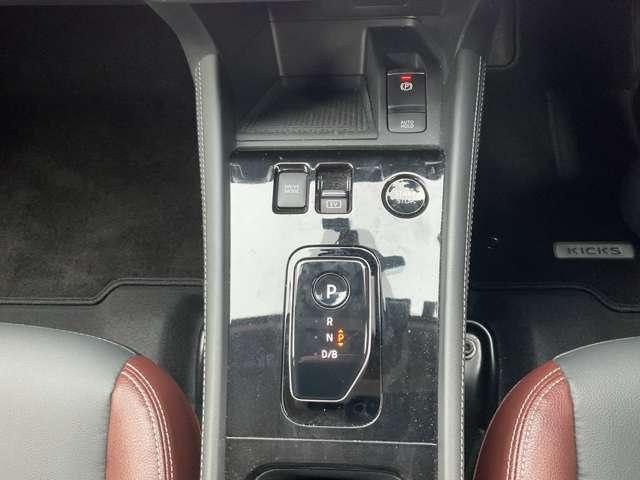 キックス Ｘ　ツートーンインテリアエディション　社用車ＵＰ　プロパイロット　ワイドナビＴＶ　ＥＴＣ　エマージェンシーブレーキ　アラウンドビューモニター　障害物センサー　スマートミラー　シートヒーター　ドラレコ　インテリキー　ＬＥＤライト　ＤＶＤ再生（13枚目）