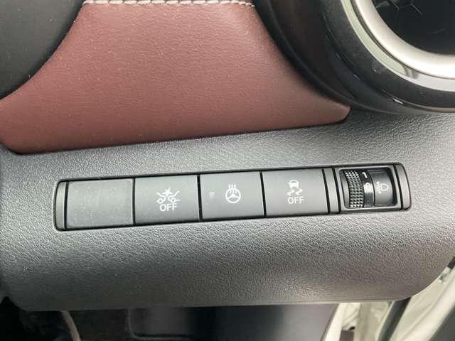 キックス Ｘ　ツートーンインテリアエディション　社用車ＵＰ　プロパイロット　ワイドナビＴＶ　ＥＴＣ　エマージェンシーブレーキ　アラウンドビューモニター　障害物センサー　スマートミラー　シートヒーター　ドラレコ　インテリキー　ＬＥＤライト　ＤＶＤ再生（15枚目）