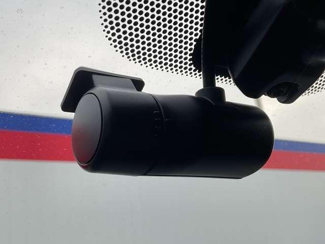 キックス Ｘ　ツートーンインテリアエディション　社用車ＵＰ　プロパイロット　ワイドナビＴＶ　ＥＴＣ　エマージェンシーブレーキ　アラウンドビューモニター　障害物センサー　スマートミラー　シートヒーター　ドラレコ　インテリキー　ＬＥＤライト　ＤＶＤ再生（17枚目）