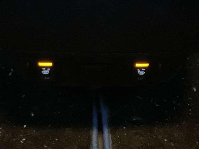 セレナ ｅ－パワー　ハイウェイスターＶ　プロパイロット　ワイドナビＴＶ　後席モニター　エマージェンシーブレーキ　アラウンドビューモニター　障害物センサー　スマートミラー　ドラレコ　ＥＴＣ　ワンオーナー　両側電動スライドドア　ＬＥＤライト（16枚目）