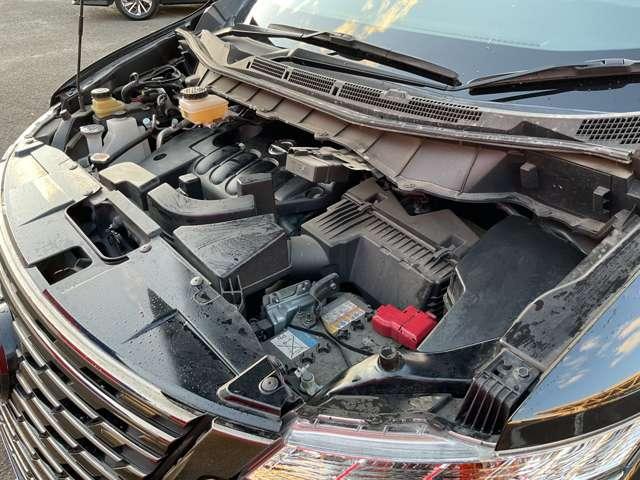 エルグランド ２５０ハイウェイスタープレミアムアーバンクロム　後期　衝突軽減　ワイドナビ　後席モニタ－　クルコン　アラウンドビューモニター　障害物センサー　シートヒーター　ドラレコ　フルセグＴＶ　ＥＴＣ　電動シート　オットマン　両側電動スライドドア　ワンオーナ－（19枚目）