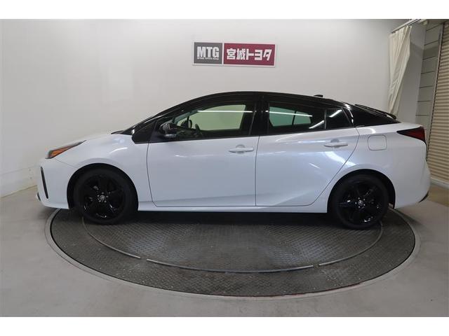 プリウス Ｓツーリングセレクション・ブラックエディション　４ＷＤ　フルセグ　ミュージックプレイヤー接続可　バックカメラ　衝突被害軽減システム　ＥＴＣ　ドラレコ　ＬＥＤヘッドランプ　ワンオーナー　記録簿（8枚目）