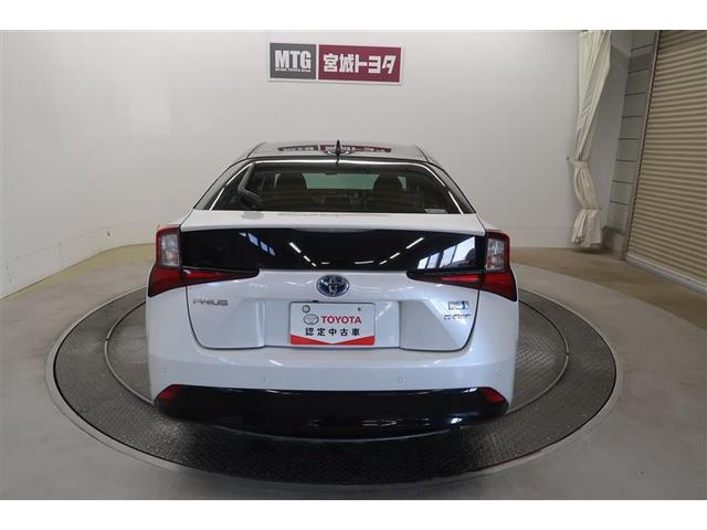 プリウス Ｓツーリングセレクション・ブラックエディション　４ＷＤ　フルセグ　ミュージックプレイヤー接続可　バックカメラ　衝突被害軽減システム　ＥＴＣ　ドラレコ　ＬＥＤヘッドランプ　ワンオーナー　記録簿（12枚目）