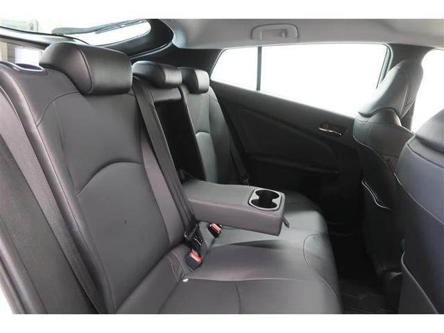 プリウス Ｓツーリングセレクション・ブラックエディション　４ＷＤ　フルセグ　ミュージックプレイヤー接続可　バックカメラ　衝突被害軽減システム　ＥＴＣ　ドラレコ　ＬＥＤヘッドランプ　ワンオーナー　記録簿（15枚目）