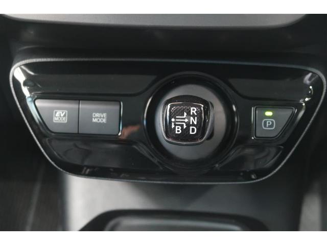 プリウス Ｓツーリングセレクション・ブラックエディション　４ＷＤ　フルセグ　ミュージックプレイヤー接続可　バックカメラ　衝突被害軽減システム　ＥＴＣ　ドラレコ　ＬＥＤヘッドランプ　ワンオーナー　記録簿（19枚目）