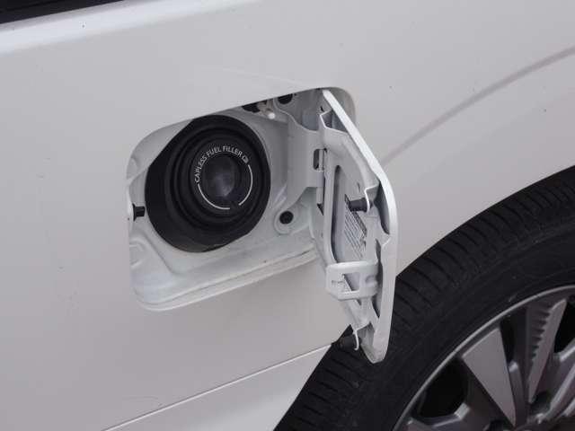 �������ł��B�������ɃL���b�v���Ȃ��R���^���N�ł��i�L���b�v���X�������j�B���b�h���J���A�����m�Y���𒼐ڍ������ނ����ŋ������邱�Ƃ��ł��܂��B