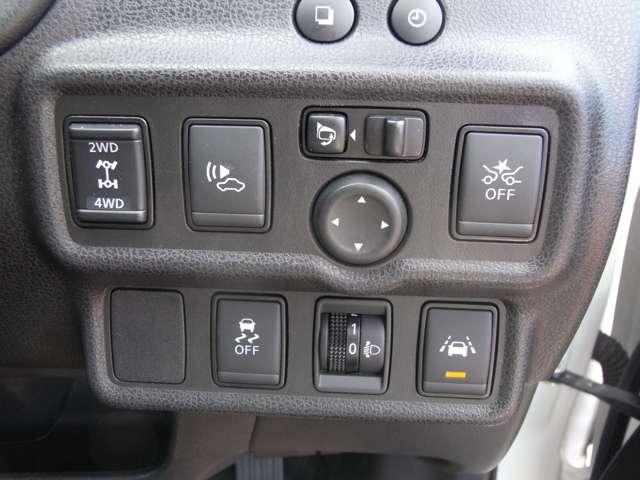 ノート １．２　ｅ－ＰＯＷＥＲ　Ｘ　ＦＯＵＲ　４ＷＤ　・レンタカーＵＰ　・メーカーＯＰ　アラウ（17枚目）