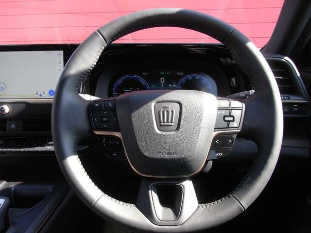 クラウンクロスオーバー ２．５　Ｇ　レザー　パッケージ　Ｅ－Ｆｏｕｒ　４ＷＤ　・ディーラーＯＰ　ＴＶコントロールキット（3枚目）