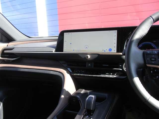 クラウンクロスオーバー ２．５　Ｇ　レザー　パッケージ　Ｅ－Ｆｏｕｒ　４ＷＤ　・ディーラーＯＰ　ＴＶコントロールキット（10枚目）