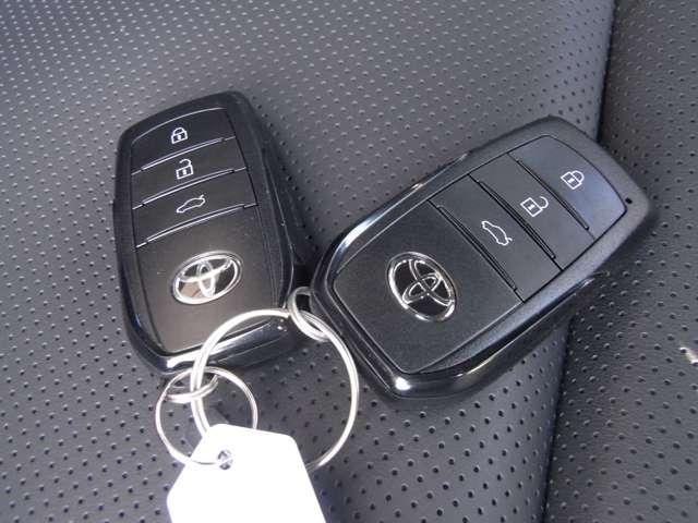 クラウンクロスオーバー ２．５　Ｇ　レザー　パッケージ　Ｅ－Ｆｏｕｒ　４ＷＤ　・ディーラーＯＰ　ＴＶコントロールキット（19枚目）