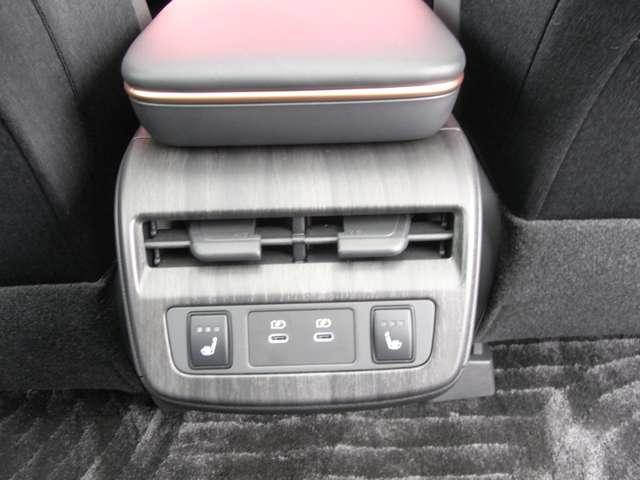 アリア B9 e-4ORCE 4WD ・試乗車UP ・メーカーOP(49枚目)