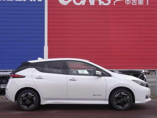 ＮｉｓｓａｎＣｏｎｎｅｃｔナビ、プロパイット、アラウンドビューモニター、ＬＥＤヘッドランプ、ハイビームアシスト、前席クイックコンフォートシートヒーター付シート、後席クッションヒーター、ＥＴＣ２．０など