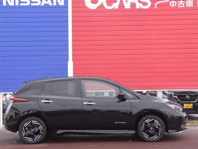 リーフ ｅ＋　Ｘ　・試乗車ＵＰ　・メーカーＯＰ（8枚目）