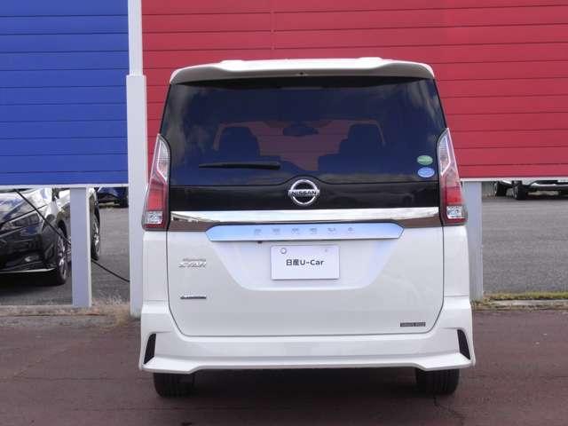 セレナ ２．０　ハイウェイスター　ＶセレクションＩＩ　・ディーラーＯＰ（9枚目）