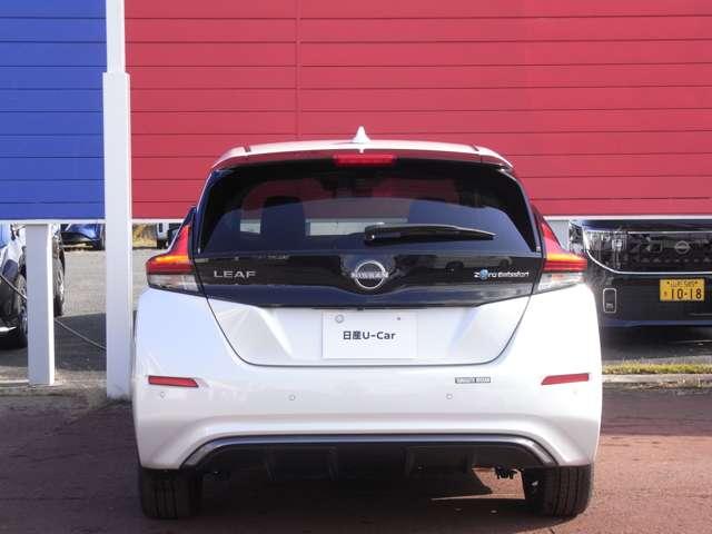 リーフ ｅ＋　Ｘ　・試乗車ＵＰ　・メーカーＯＰ（9枚目）