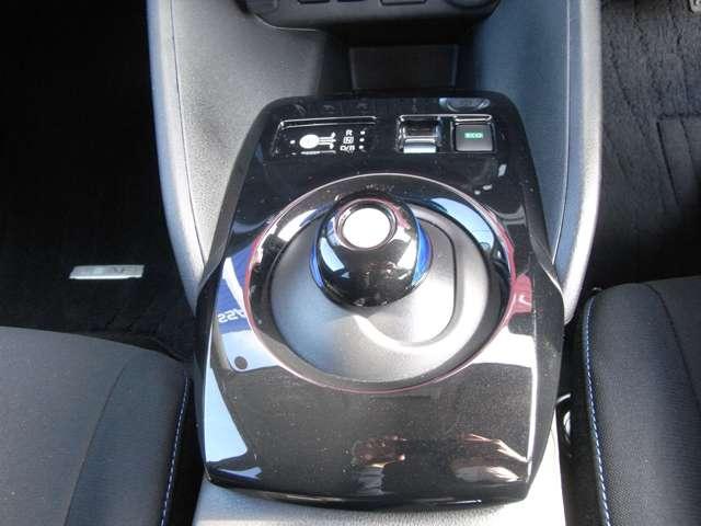 リーフ ｅ＋　Ｘ　・試乗車ＵＰ　・メーカーＯＰ（14枚目）