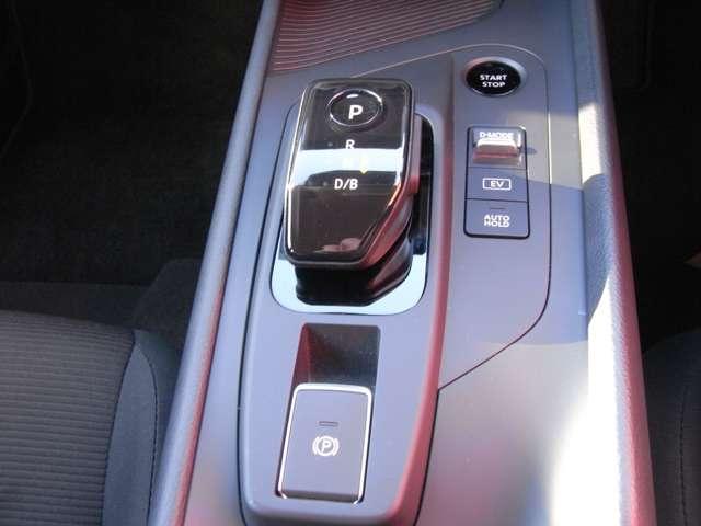 ノート 1.2S FOUR 4WD ・試乗車UP ・メーカーOP(13枚目)