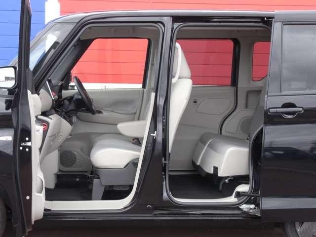 �܂�Ń��r���O�݂����ȍL����ԁB��荞�ނ����ŁA�݂�Ȃ̏Ί炪�P���o���܂��B����ȉ��ɂ����[�X�y�[�X������܂��i�O�O�j�^