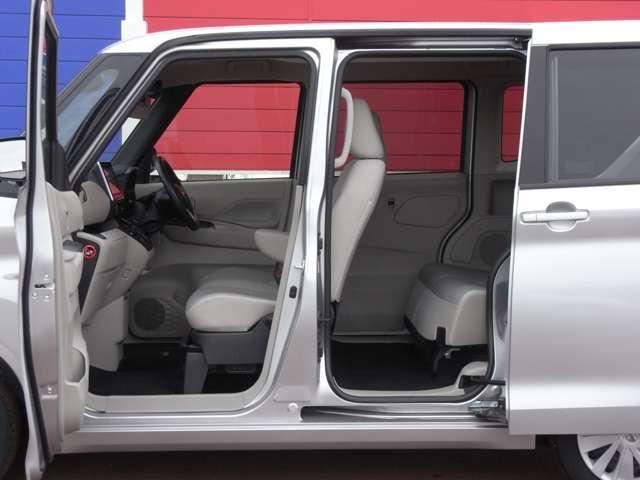 �܂�Ń��r���O�݂����ȍL����ԁB��荞�ނ����ŁA�݂�Ȃ̏Ί炪�P���o���܂��B����ȉ��ɂ����[�X�y�[�X������܂��i�O�O�j�^