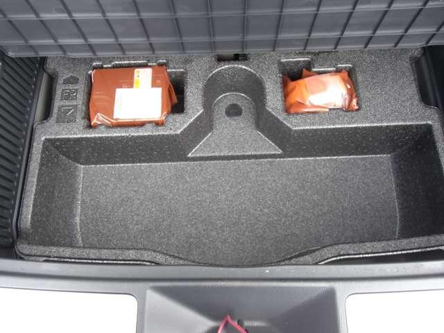 �f�b�L�{�[�h���̎��[�X�y�[�X�ł��B