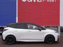 駿足の電動シティレーサー、日産 AURA NISMO。第2世代e-POWERとNISMOのモーター制御技術が生み出す鋭いレスポンスと加速の伸び。そして、研ぎ澄まされたエアロダイナミクスデザイン。是非ご