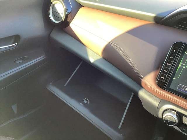 キックス 1.2 X FOUR ツートーン インテリアエディション(e-POWER) 4WD(14枚目)