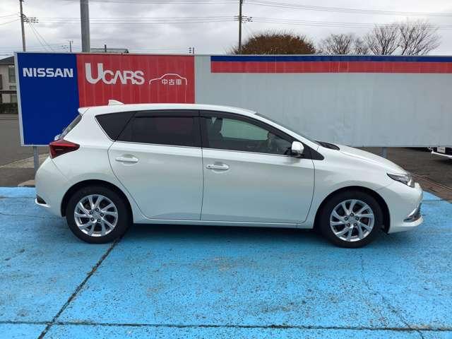 オーリス １．８　ハイブリッド（15枚目）