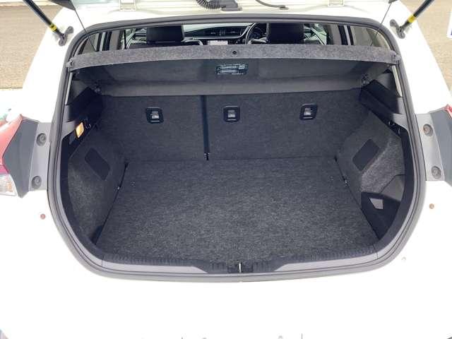 オーリス １．８　ハイブリッド（20枚目）