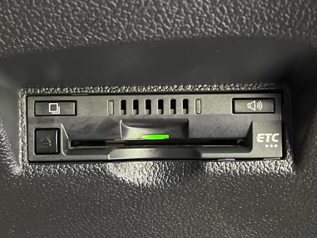 プリウス Ｓセーフティプラス　衝突軽減装置　純正ナビ　バックカメラ　レーダークルーズ　ＥＴＣ　Ｂｌｕｅｔｏｏｔｈ　フルセグ　禁煙車　スマートキー　ＬＥＤヘッド＆フォグ　レーンキープ　クリアランスソナー　オートハイビーム（7枚目）