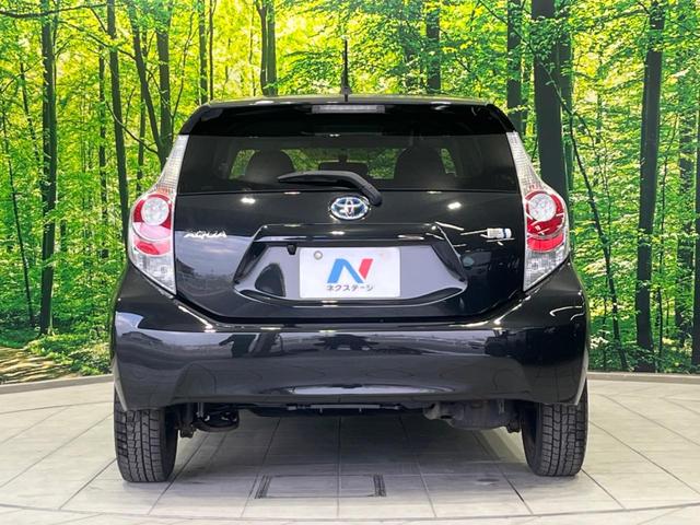 アクア Ｓ　ナビ　バックカメラ　ＥＴＣ　禁煙車　スマートキー　シートヒーター　オートライト　ステアリングスイッチ　オートエアコン　ＣＤ／ＤＶＤ再生　地デジ　盗難防止装置　プライバシーガラス　アイドリングストップ（15枚目）