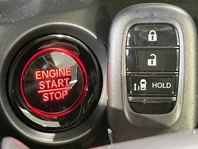 Ｎ－ＢＯＸカスタム ベースグレード　届出済未使用車　衝突軽減装置　アダプティブクルーズ　シートヒーター　コーナーセンサー　レーンキープ　スマートキー　ＬＥＤヘッド　オートハイビーム　車線逸脱警報　誤発進抑制機能　先行車発進告知（6枚目）