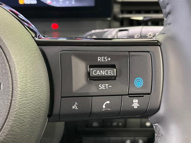 セレナ ｅ－パワー　ハイウェイスターＶ　登録済未使用車　両側電動ドア　全周囲カメラ　純正１２型ナビ　衝突軽減装置　プロパイロット　ドラレコ　コーナーセンサー　レーンキープ　ＬＥＤヘッド　ＥＴＣ　オートハイビーム　ブラインドスポットモニター（7枚目）