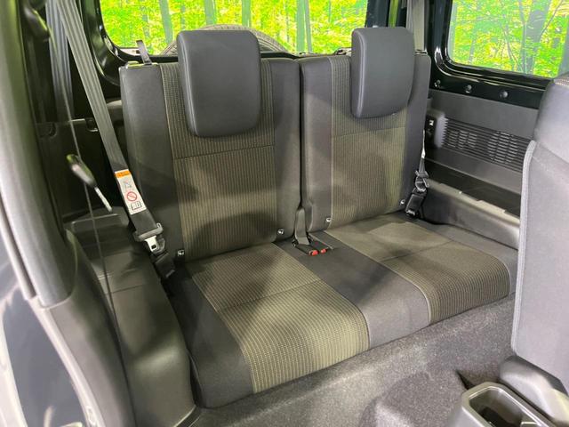 ジムニー ＸＣ　４ＷＤ　ターボ　禁煙車　衝突軽減装置　シートヒーター　撥水シート　スマートキー　コーナーセンサー　ＬＥＤヘッド　ＥＴＣ　クルコン　車線逸脱警報　誤発進抑制機能　先行車発進告知　オートライト（9枚目）
