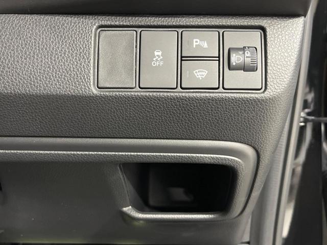 ヴェゼル Ｇ　４ＷＤ　登録済未使用車　衝突軽減装置　レーダークルーズ　シートヒーター　コーナーセンサー　レーンキープ　スマートキー　ＬＥＤヘッド　オートハイビーム　車線逸脱警報　誤発進抑制機能　先行車発進告知（45枚目）