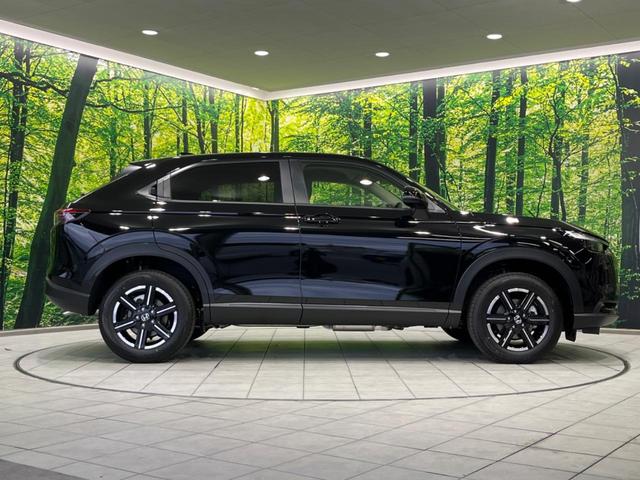 ヴェゼル Ｇ　４ＷＤ　登録済未使用車　衝突軽減装置　レーダークルーズ　シートヒーター　コーナーセンサー　レーンキープ　スマートキー　ＬＥＤヘッド　オートハイビーム　車線逸脱警報　誤発進抑制機能　先行車発進告知（67枚目）
