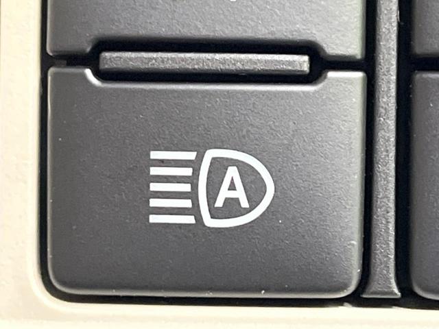 ムーヴキャンバス Ｇメイクアップ　ＳＡＩＩＩ　４ＷＤ　両側電動ドア　純正８型ナビ　バックカメラ　衝突軽減装置　禁煙車　２トーンカラー　クリアランスソナー　スマートキー　ＬＥＤヘッド＆フォグ　ＥＴＣ　オートハイビーム　誤発進抑制機能　先行車発進告知（40枚目）