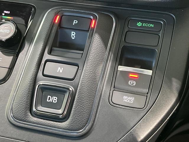 ステップワゴン e:HEVスパーダ プレミアムライン 両側電動ドア 純正11.4型ナビ 全周囲カメラ 衝突軽減装置 アダプティブクルーズ 禁煙車 パワーバックドア ハーフレザーシート ドラレコ コーナーセンサー スマートキー LEDヘッド ETC(24枚目)