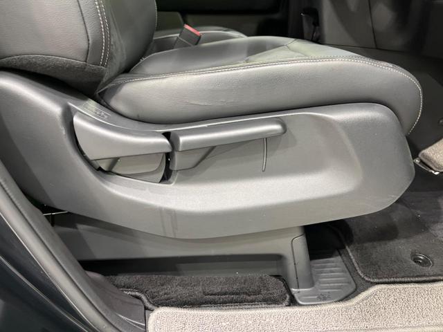 ステップワゴン e:HEVスパーダ プレミアムライン 両側電動ドア 純正11.4型ナビ 全周囲カメラ 衝突軽減装置 アダプティブクルーズ 禁煙車 パワーバックドア ハーフレザーシート ドラレコ コーナーセンサー スマートキー LEDヘッド ETC(40枚目)