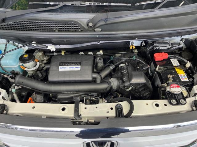 Ｎ－ＢＯＸ Ｇ・ＥＸホンダセンシング　４ＷＤ　電動スライドドア　純正ナビ　衝突軽減装置　バックカメラ　アダプティブクルーズ　禁煙車　シートヒーター　ドラレコ　クリアランスソナー　レーンキープ　ＬＥＤヘッド　ＥＴＣ　オートハイビーム（18枚目）