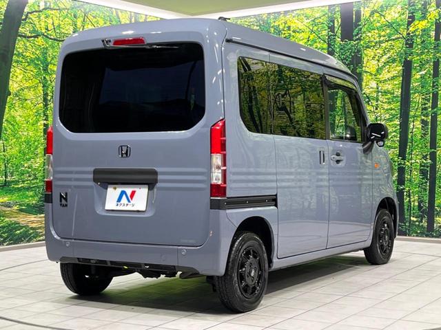 Ｎ－ＶＡＮ＋スタイル ファン・ターボ　４ＷＤ　９型ディスプレイオーディオ　バックカメラ　衝突軽減装置　アダプティブクルーズ　禁煙車　前後ドラレコ　クリアランスソナー　レーンキープ　スマートキー　ＬＥＤヘッド＆フォグ　ＥＴＣ　誤発進抑制機能（17枚目）