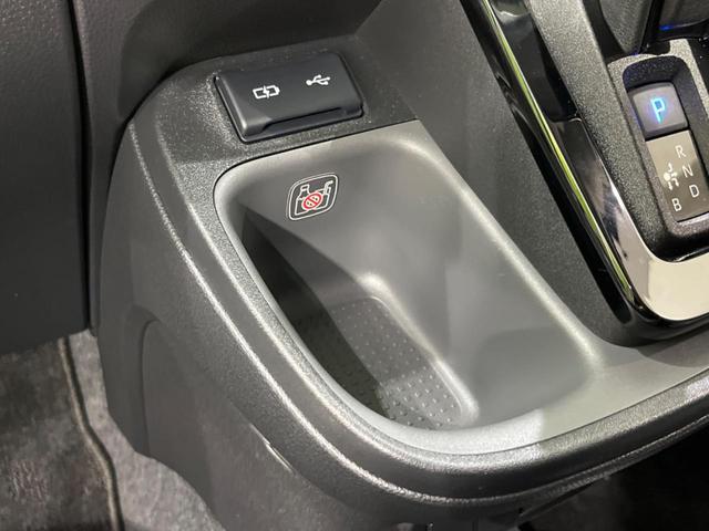 シエンタ ハイブリッドＺ　両側電動ドア　純正１０型ナビ　全周囲カメラ　衝突軽減装置　１００Ｖ電源　レーダークルーズ　禁煙車　ドラレコ　コーナーセンサー　レーンキープ　ＬＥＤヘッド　ＥＴＣ２．０　オートハイビーム　誤発進抑制機能（49枚目）
