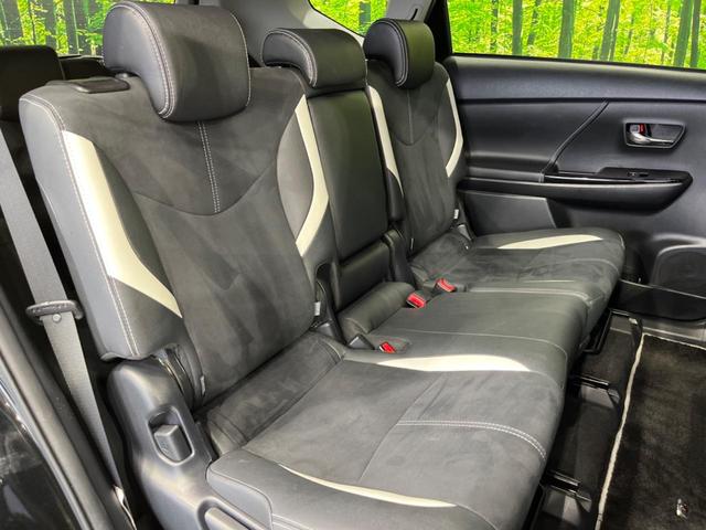 プリウスアルファ Ｓツーリングセレクション・Ｇ’ｓ　純正９型ナビ　バックカメラ　禁煙車　ハーフレザーシート　ドラレコ　スマートキー　ＬＥＤヘッド＆フォグ　ＥＴＣ　オートエアコン　純正１８インチＡＷ　Ｂｌｕｅｔｏｏｔｈ　ＣＤ　ＤＶＤ再生　革巻きハンドル（9枚目）