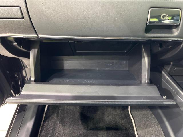 プリウスアルファ Ｓツーリングセレクション・Ｇ’ｓ　純正９型ナビ　バックカメラ　禁煙車　ハーフレザーシート　ドラレコ　スマートキー　ＬＥＤヘッド＆フォグ　ＥＴＣ　オートエアコン　純正１８インチＡＷ　Ｂｌｕｅｔｏｏｔｈ　ＣＤ　ＤＶＤ再生　革巻きハンドル（49枚目）