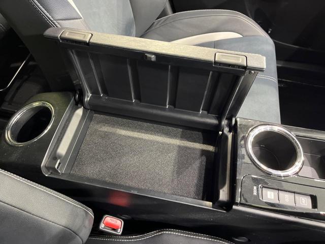プリウスアルファ Ｓツーリングセレクション・Ｇ’ｓ　純正９型ナビ　バックカメラ　禁煙車　ハーフレザーシート　ドラレコ　スマートキー　ＬＥＤヘッド＆フォグ　ＥＴＣ　オートエアコン　純正１８インチＡＷ　Ｂｌｕｅｔｏｏｔｈ　ＣＤ　ＤＶＤ再生　革巻きハンドル（50枚目）