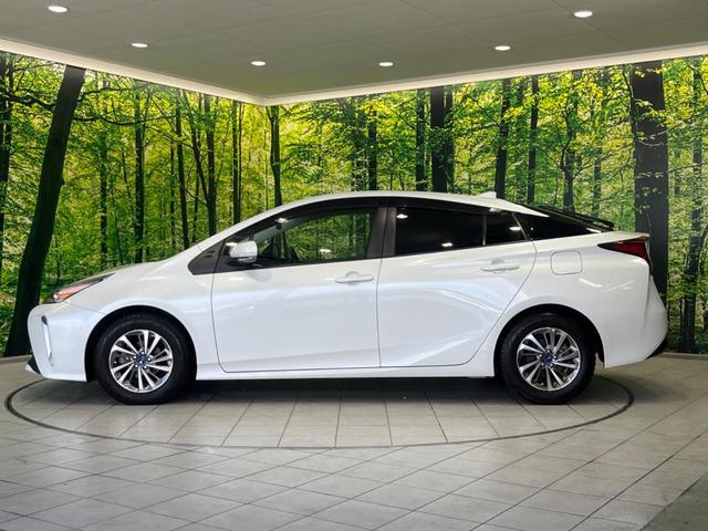 プリウス ＳセーフティプラスＩＩ　純正９型ナビ　全周囲カメラ　衝突軽減装置　レーダークルーズ　１００Ｖ電源　禁煙車　ドラレコ　コーナーセンサー　レーンキープ　スマートキー　ＬＥＤヘッド　ＥＴＣ２．０　オートハイビーム　オートエアコン（67枚目）