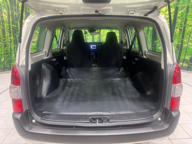 ラゲッジルームは、大容量のスペースを確保。普段のお買い物からレジャーまで、幅広く活躍してくれます！また、リアシートを倒すことでバリエーション豊かにお使いいただけます。