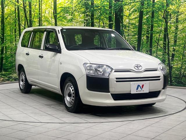 高透明度のガラス皮膜で撥水はもちろん、上質なツヤ・光沢を実現。紫外線や酸性雨から大切な愛車を保護し、色あせ・劣化を防止。「弾スプラッシュコート」、「弾プリミッサコート」からお選びいただけます。