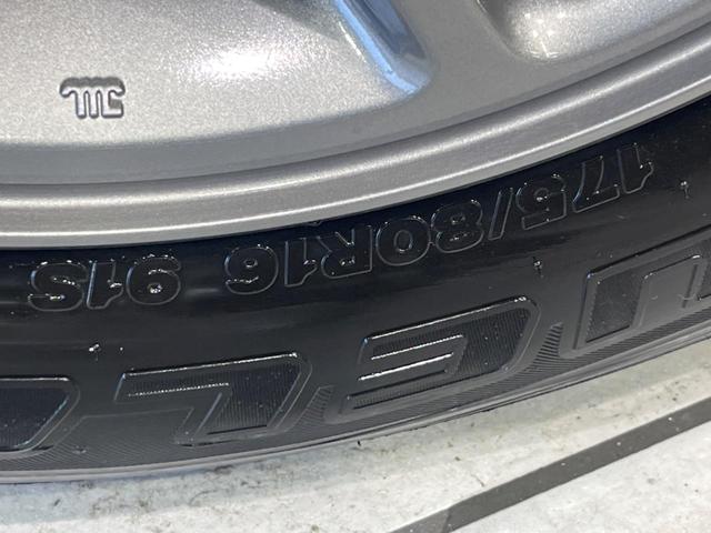 ジムニー ＸＣ　４ＷＤ　ターボ　衝突軽減装置　禁煙車　シートヒーター　クリアランスソナー　スマートキー　ＬＥＤヘッド　ディスプレイオーディオ　クルコン　オートハイビーム　車線逸脱警報　誤発進抑制機能　先行車発進告知（26枚目）