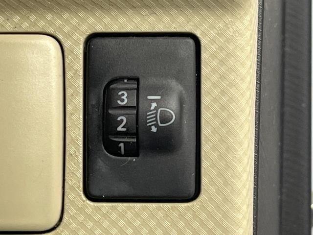 ルクラ Lスペシャル CD AUX再生 AM/FMラジオ機能 ヘッドライトレベライザー シートリフター プライバシーガラス UVカットガラス セキュリティアラーム(5枚目)